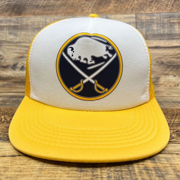 Retro Buffalo Sabres Mens Trucker Hat Gold Snapback 1970 Logo NHL Hockey Cap - Picture 2 of 7
